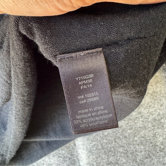 John Varvatos USA Black Wool Blend V-Neck Sweater Size L Textured Sleeve - Picture 7 of 14